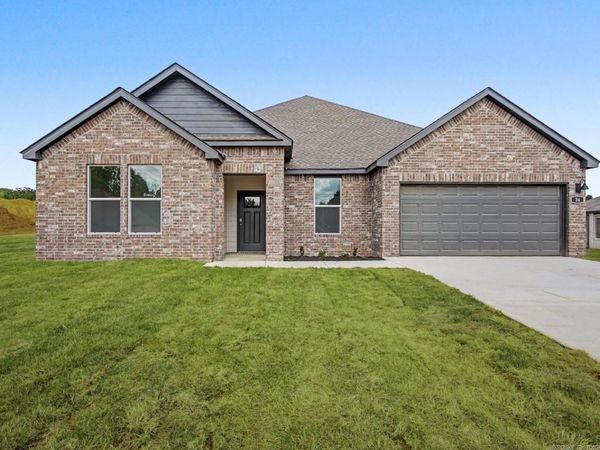 34 Plantation Drive, Mayflower, AR 72106