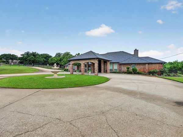 7401 Bent Trail, Mansfield, TX 76063
