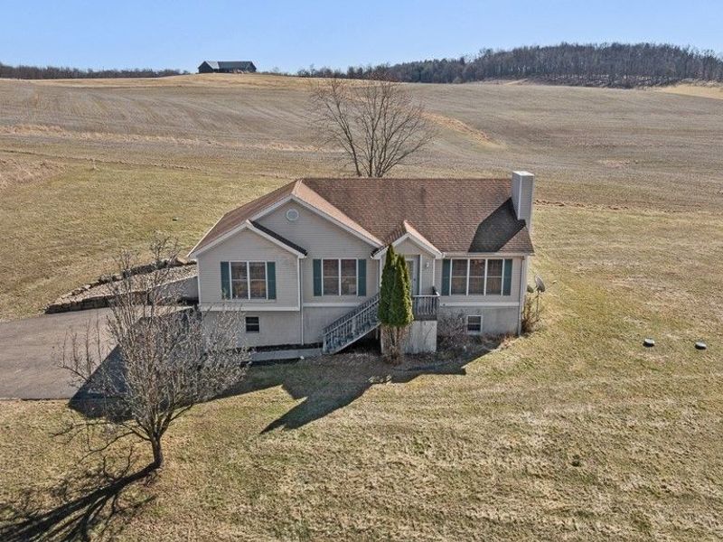 10240 Manor Road NE, Minerva, OH 44657 Photo 2