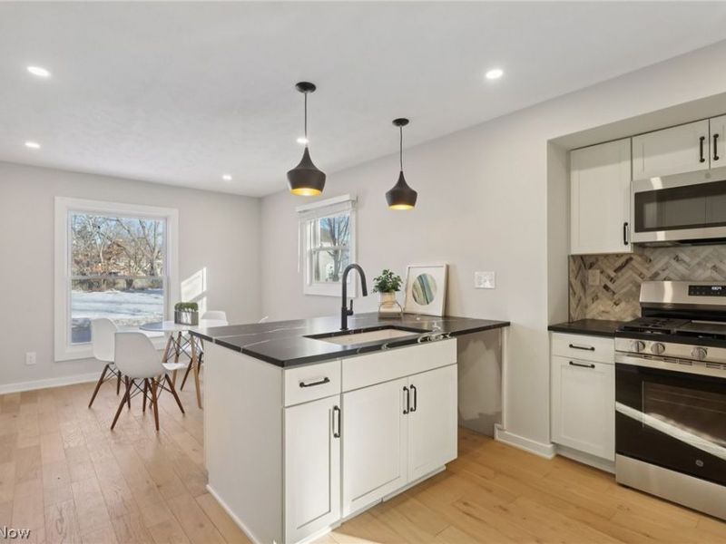 3798 Grosvenor Road , South Euclid, OH 44118 Photo 10