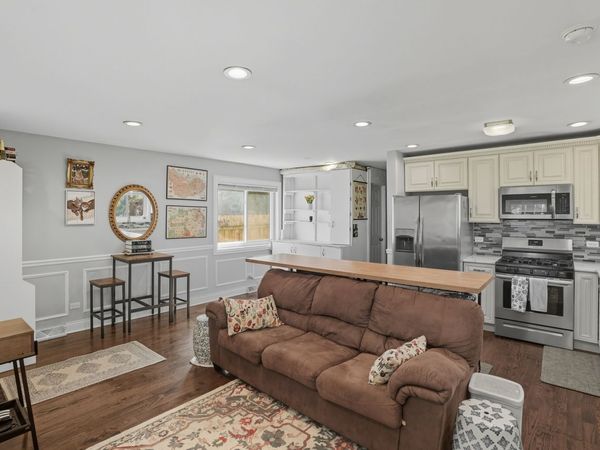 6712 S Evans Avenue, Chicago, IL 60637