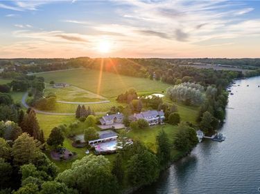 3074 W Lake Road, Skaneateles, NY 13152