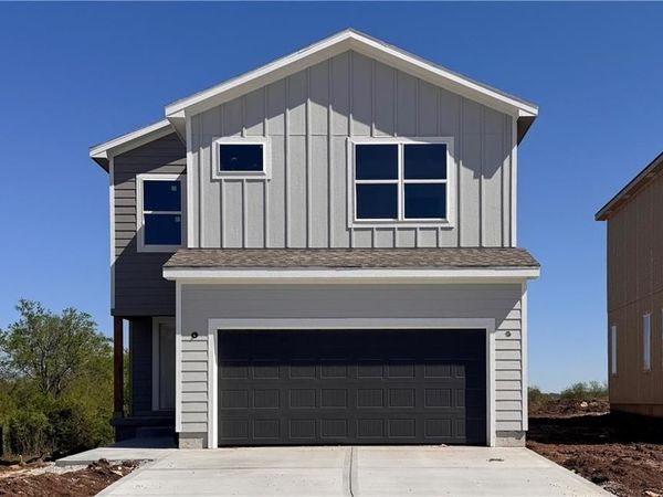 808 Glenn Circle, Raymore, MO 64083