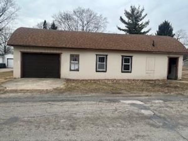 302 Galena Road, Footville, WI 53548