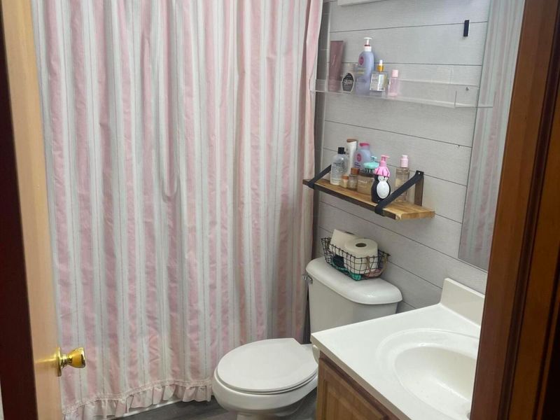 547 Davidson Drive , Ashville, OH 43103 Photo 14