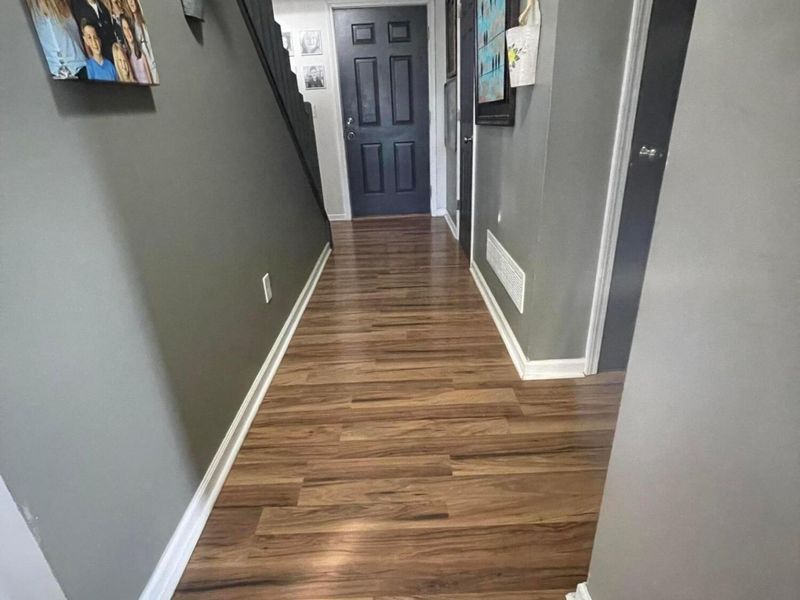 547 Davidson Drive , Ashville, OH 43103 Photo 3