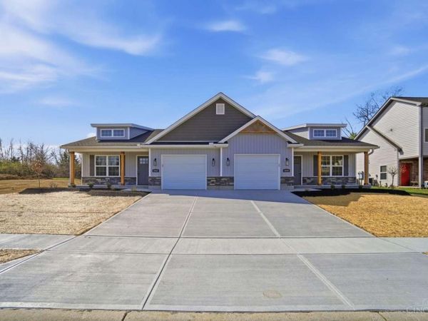 2062 Pine Forest Drive, Miamisburg, OH 45342