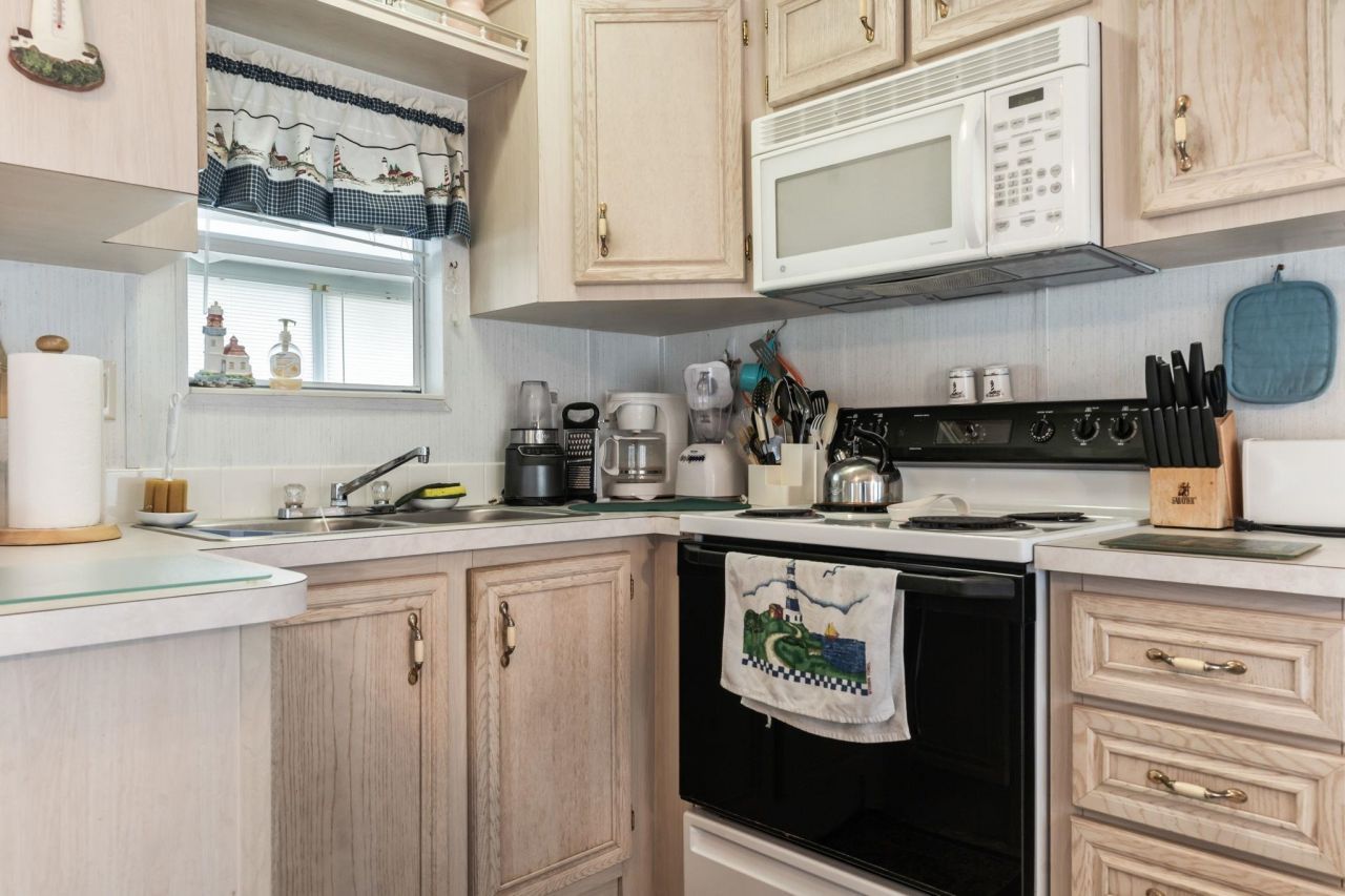 9700 Kings Rd.  Photo 13