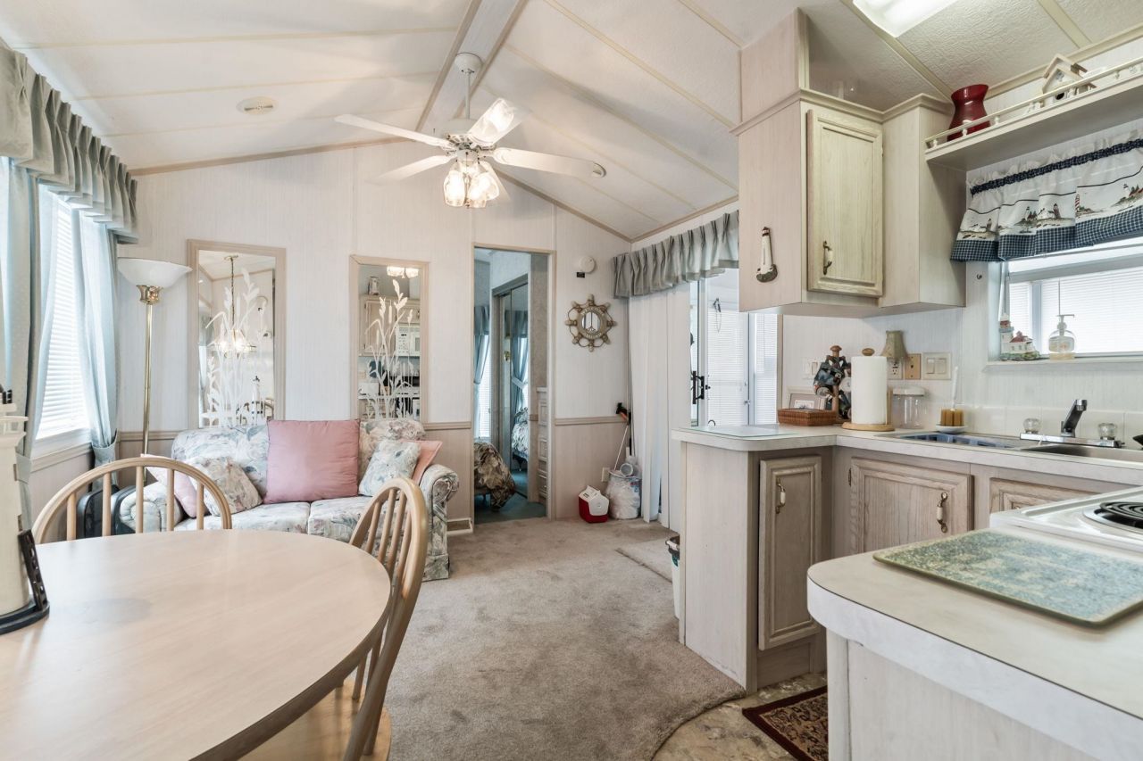 9700 Kings Rd.  Photo 14