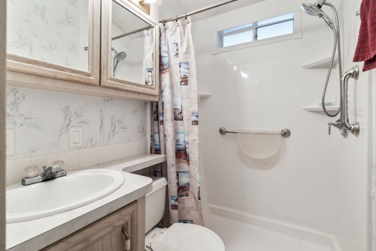 9700 Kings Rd.  Photo 15