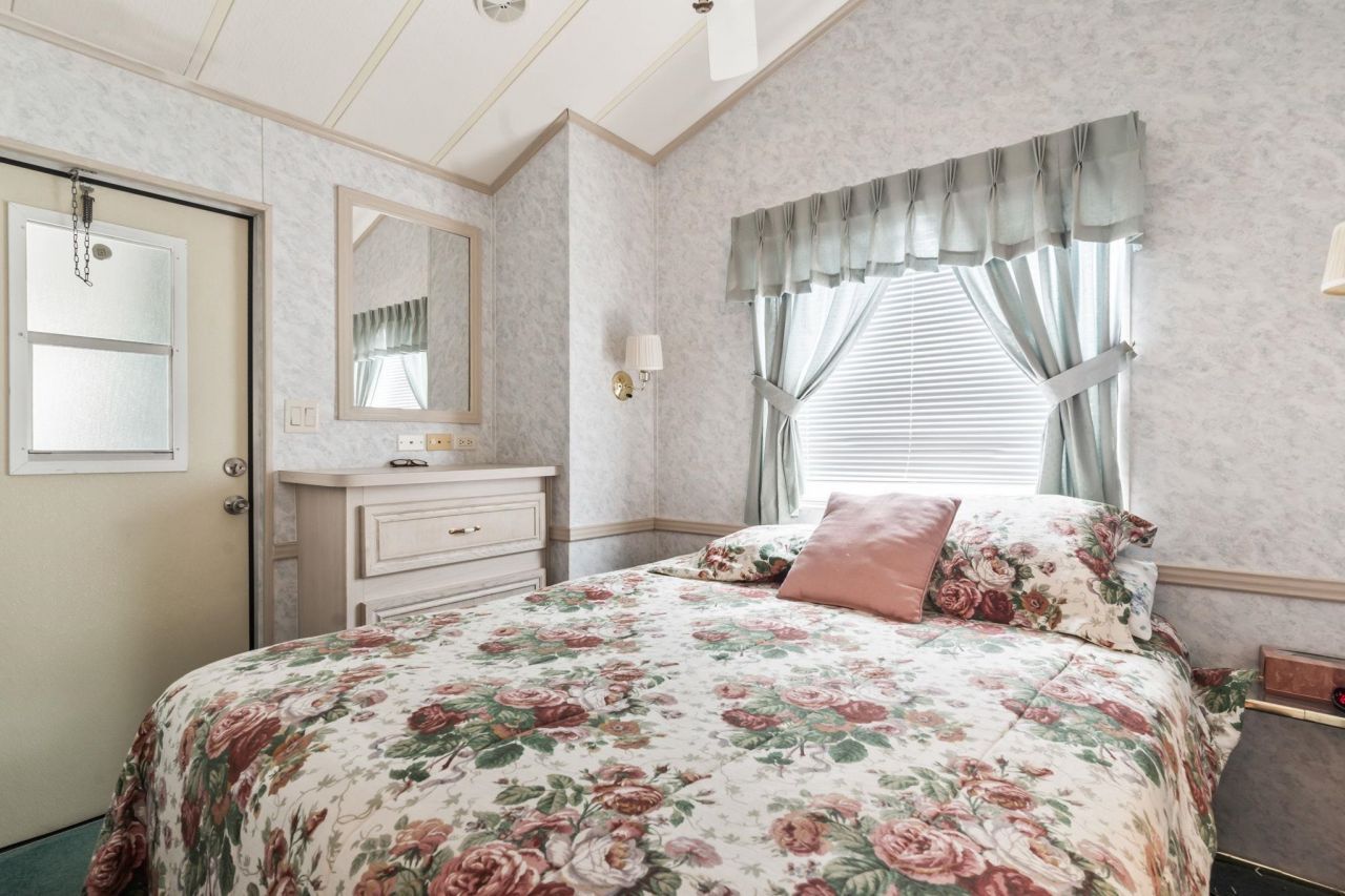 9700 Kings Rd.  Photo 16