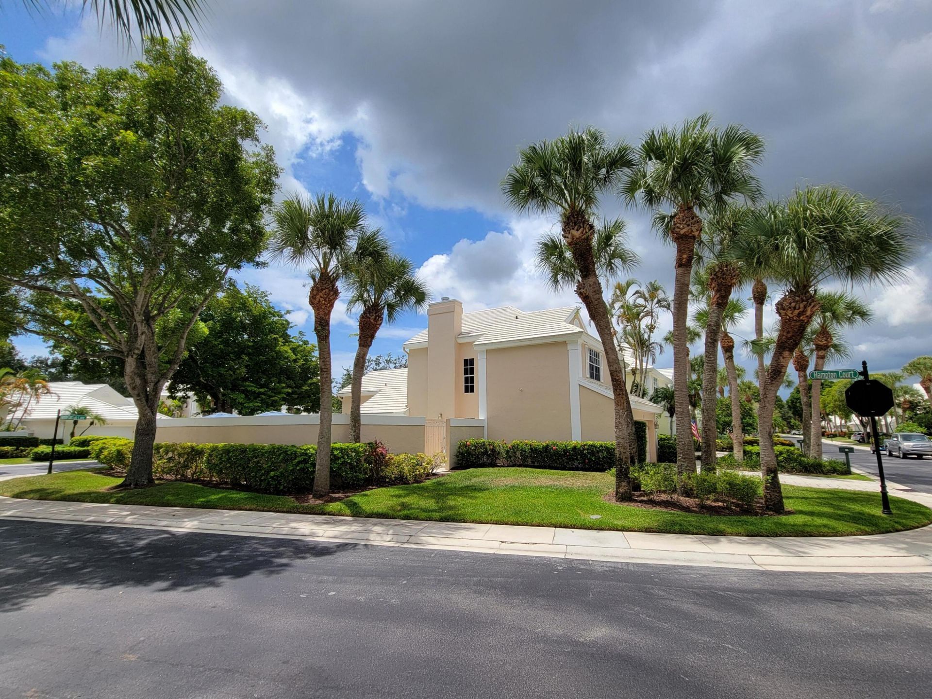 33 Selby Lane, Palm Beach Gardens, FL 33418 Photo