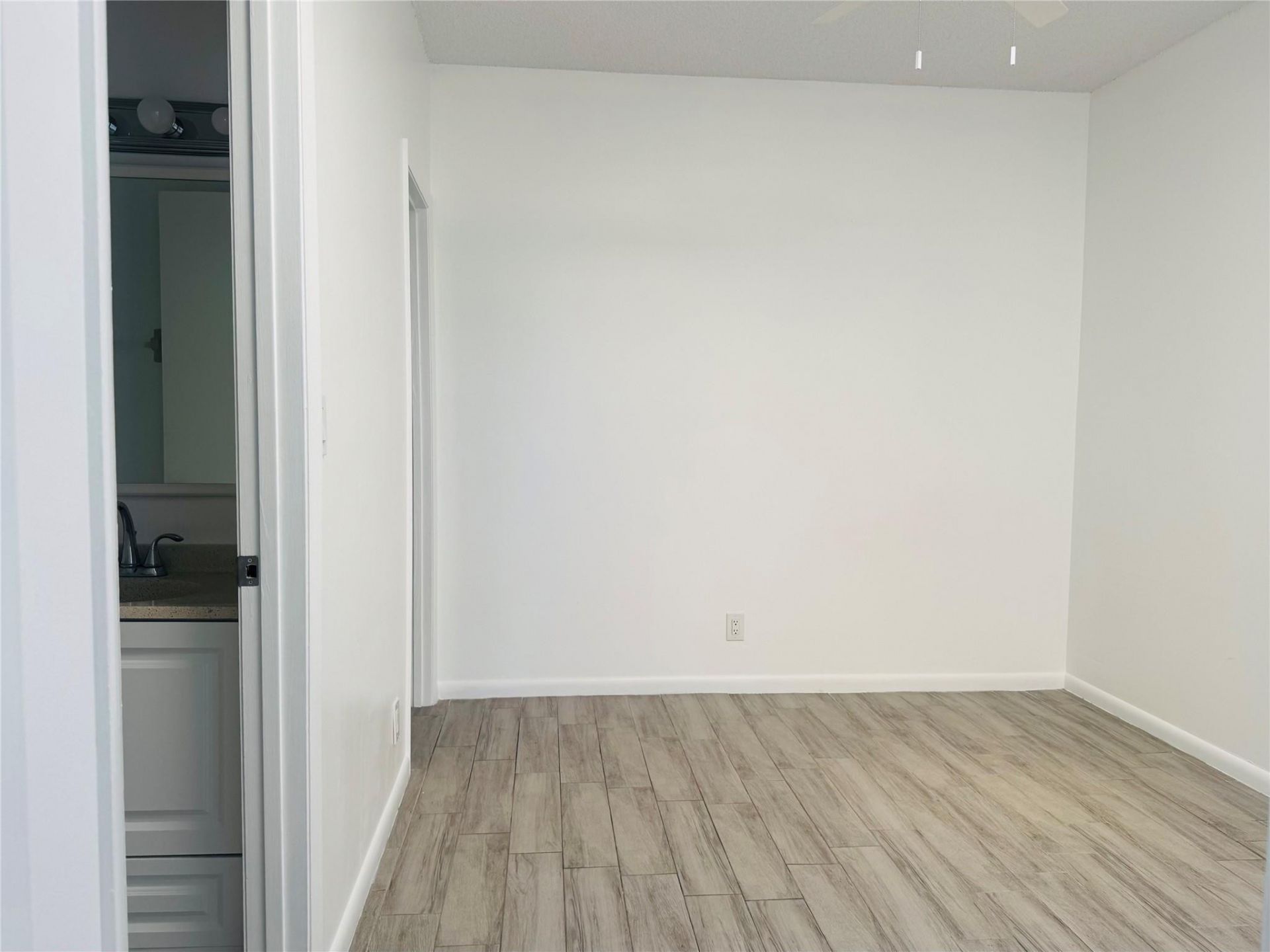 229 E Commercial Boulevard, Unit 2, Lauderdale by the Sea, FL 33308 Photo