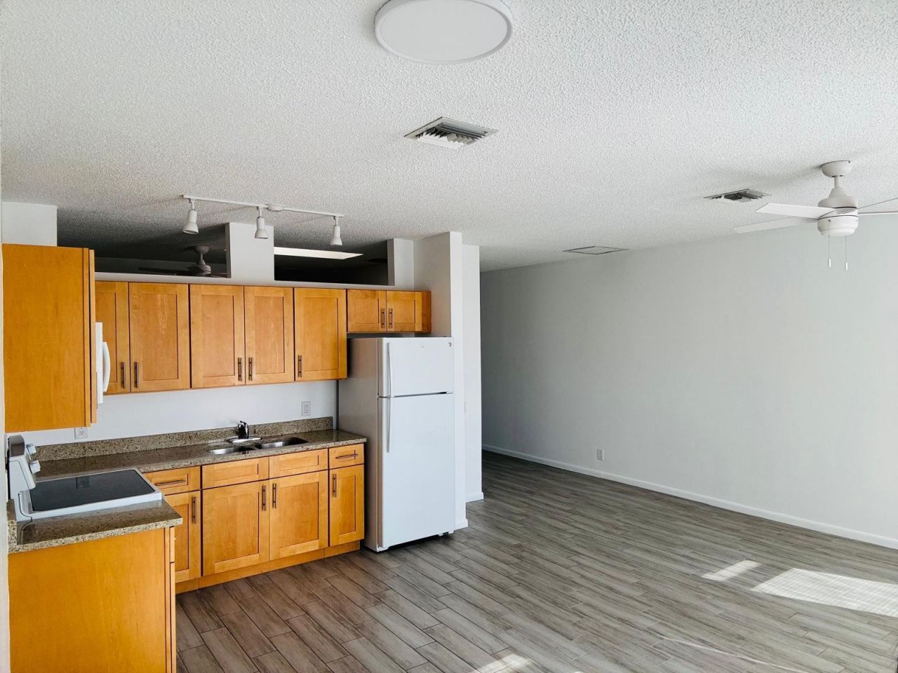 229 Commercial Boulevard, Unit 3, Lauderdale by the Sea, FL 33308 Photo