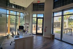 211 River Landing Drive photo 4