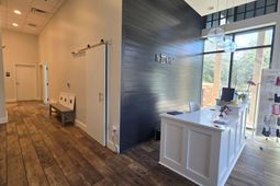 211 River Landing Drive photo 4