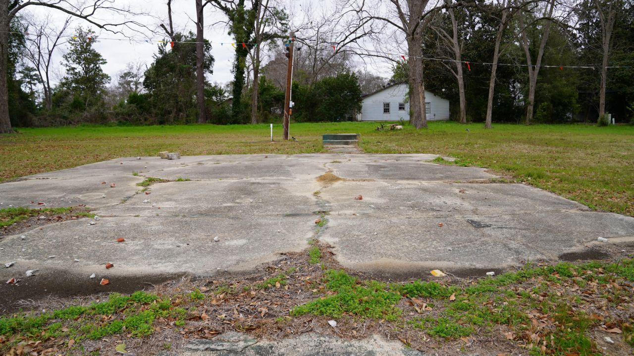 5636 Memorial Boulevard  Photo 10