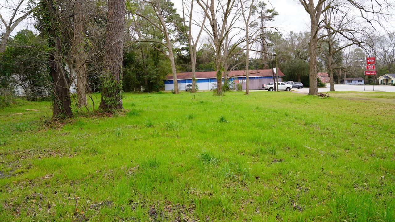 5636 Memorial Boulevard  Photo 12