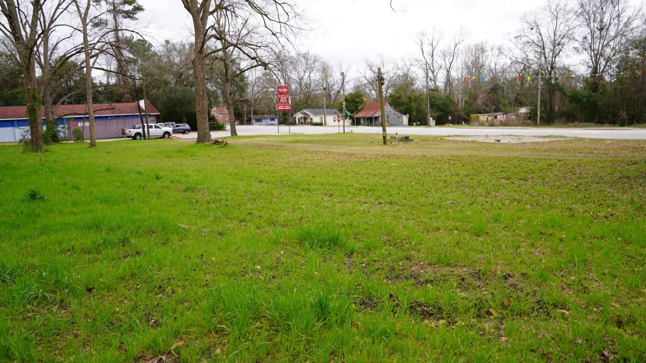 5636 Memorial Boulevard  Photo 13