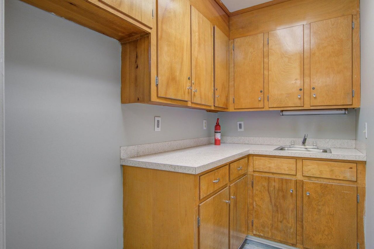 137 Cedar Drive  Photo 13