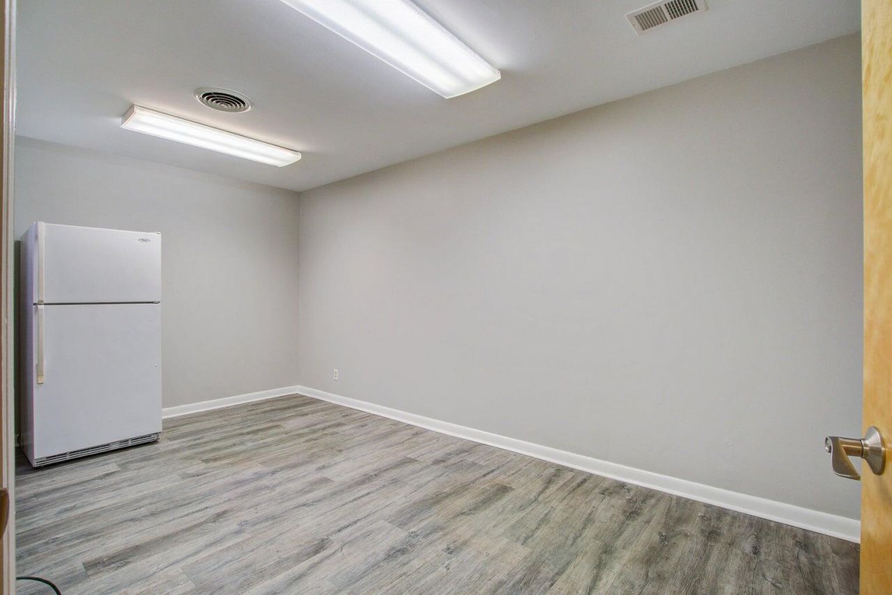 137 Cedar Drive  Photo 15