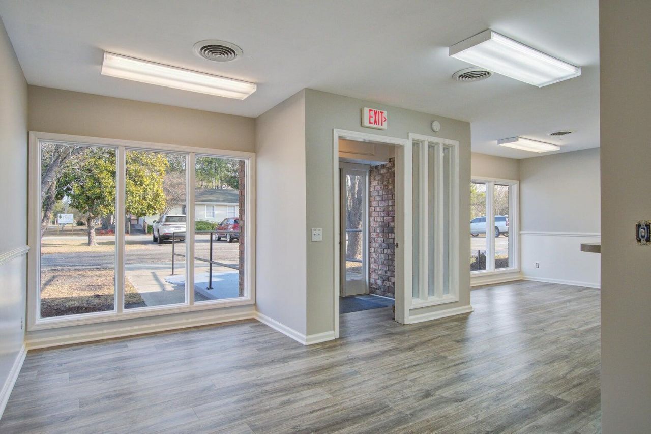 137 Cedar Drive  Photo 6