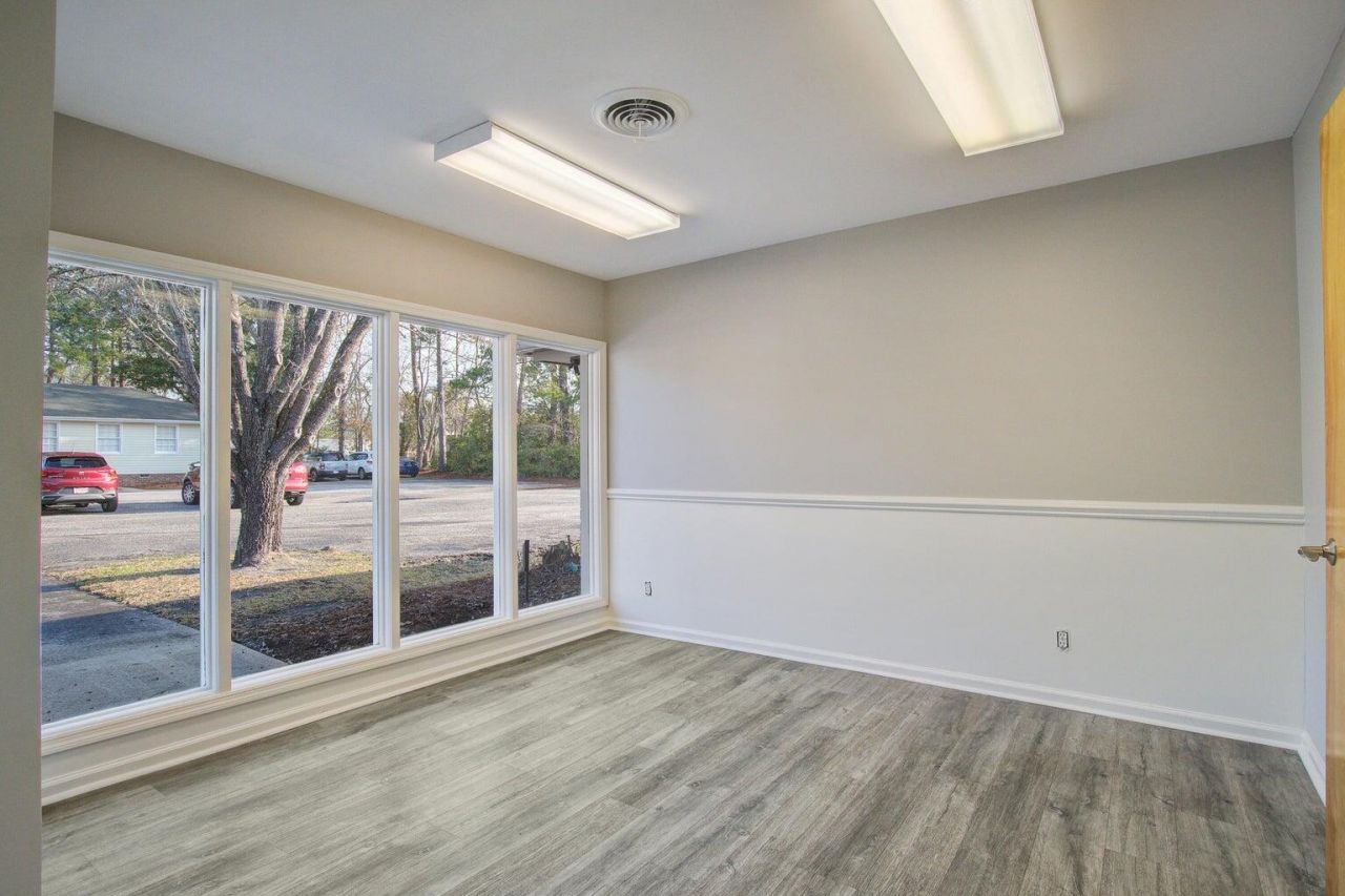 137 Cedar Drive  Photo 7