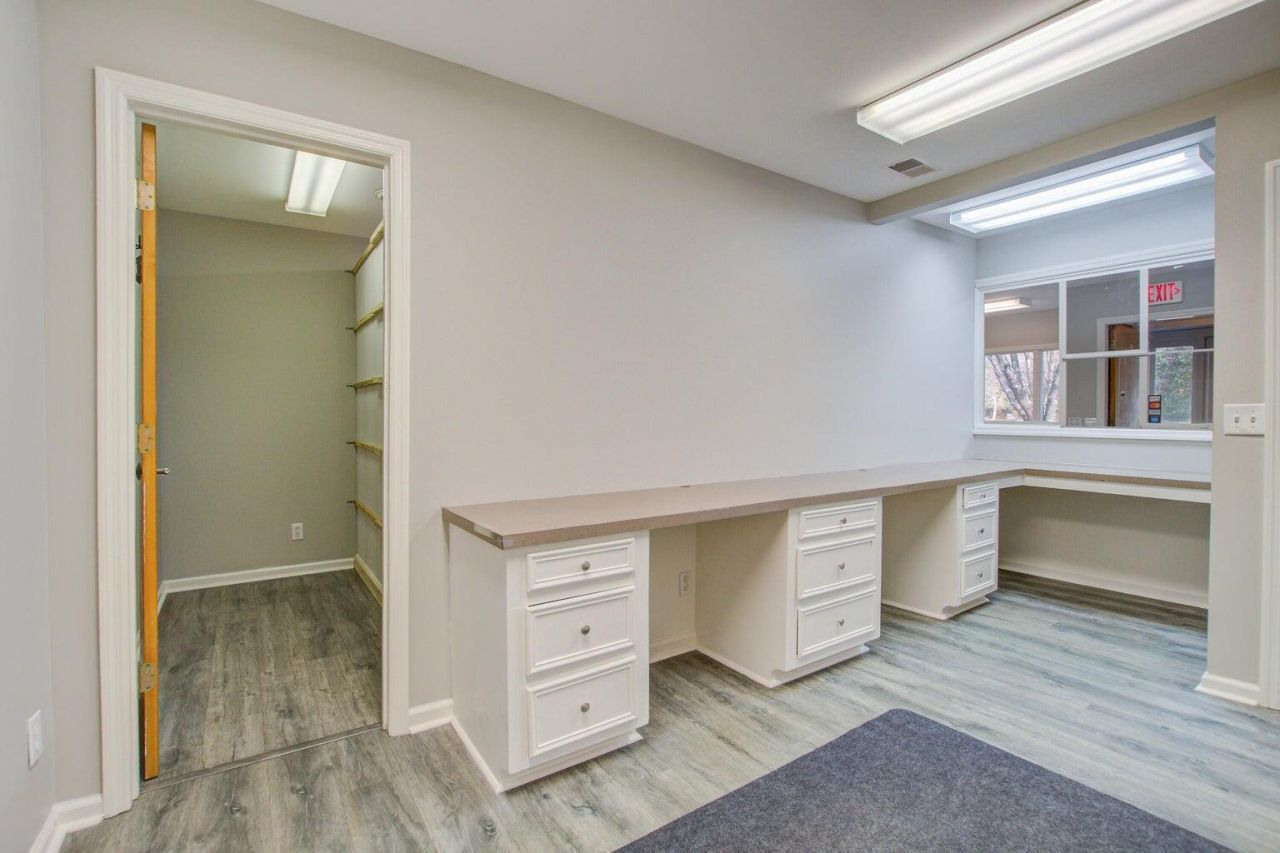 137 Cedar Drive  Photo 9