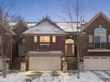 16832 Kensington Drive, Macomb Twp, MI 48044