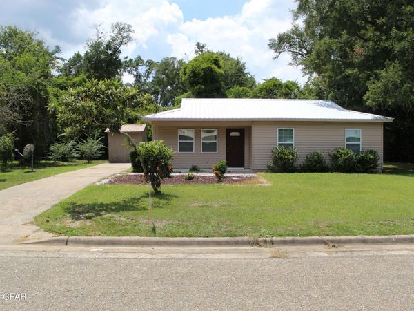 2925 Harley Drive, Marianna, FL 32448