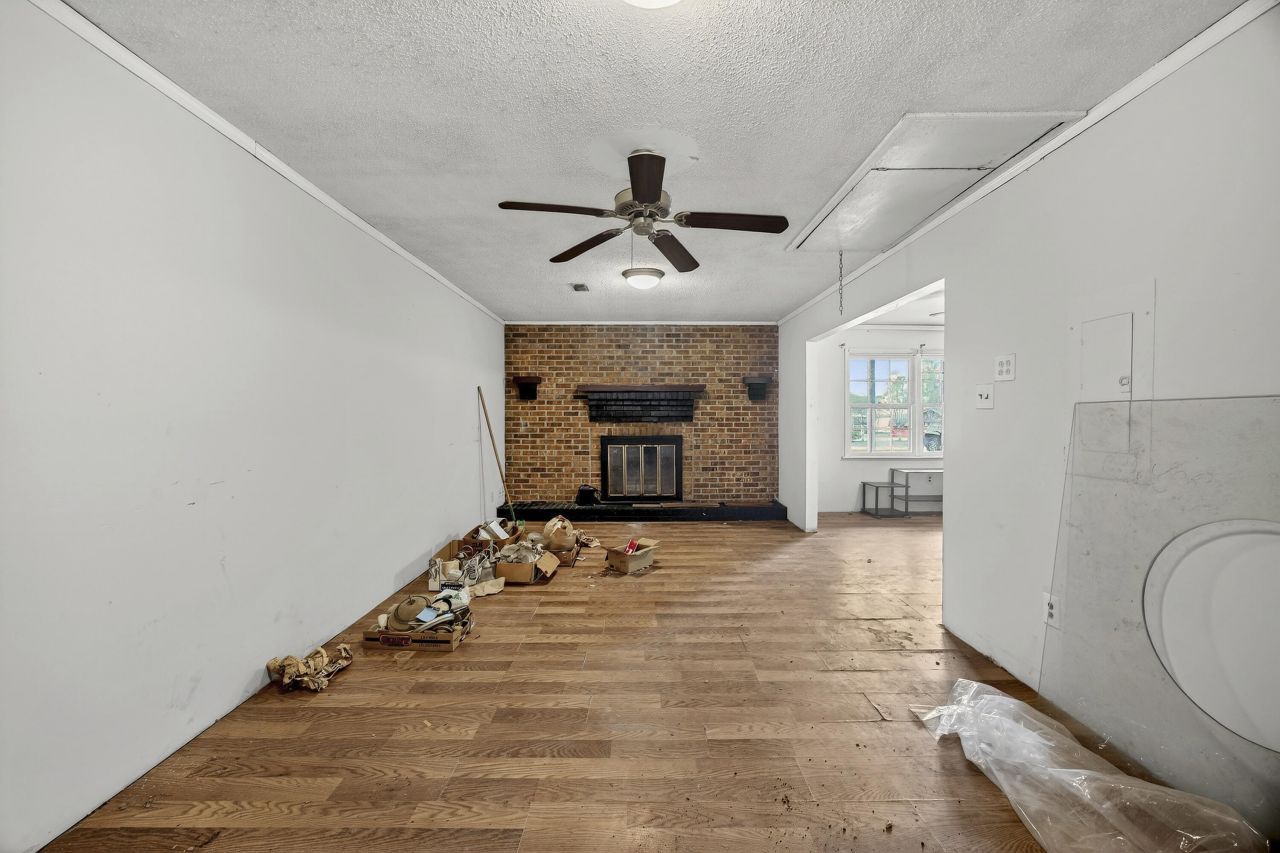 601 Levee Drive Photo 10