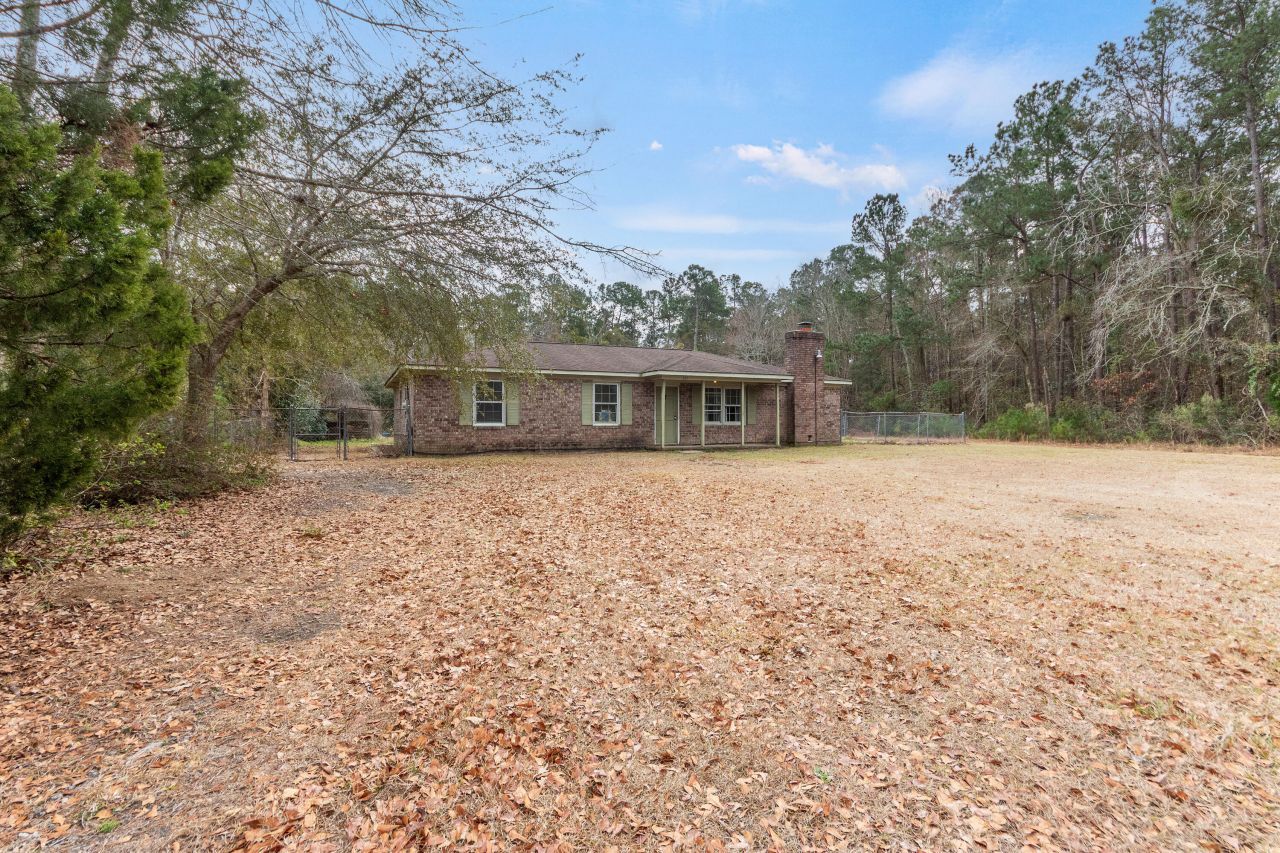 601 Levee Drive Photo 4