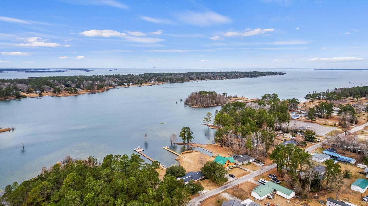 601 Levee Drive Photo 6