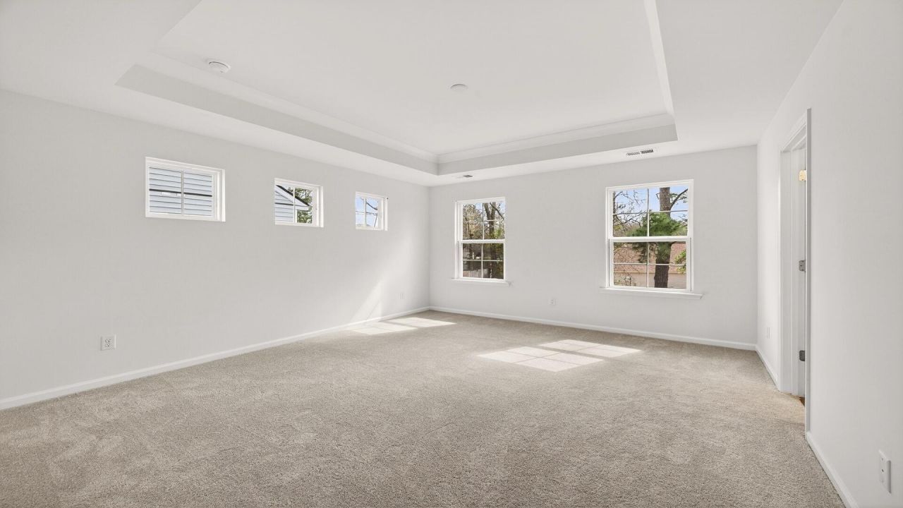 449 Cadbury Loop Photo 12