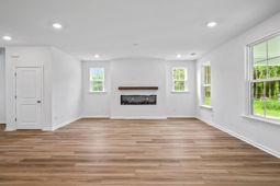 449 Cadbury Loop photo 4