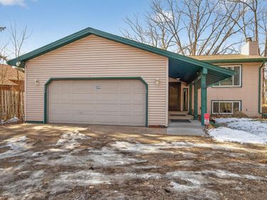 434 Wheelock Parkway E, Saint Paul, MN 55130