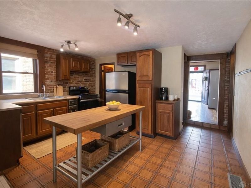 17 Tecumseh Street, Dayton, OH 45402 Photo 2