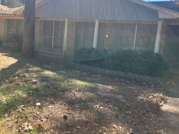 3327 Warwick Drive, Shreveport, LA 71118