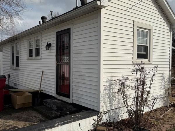 448 Crowe Street , Sikeston, MO 63801