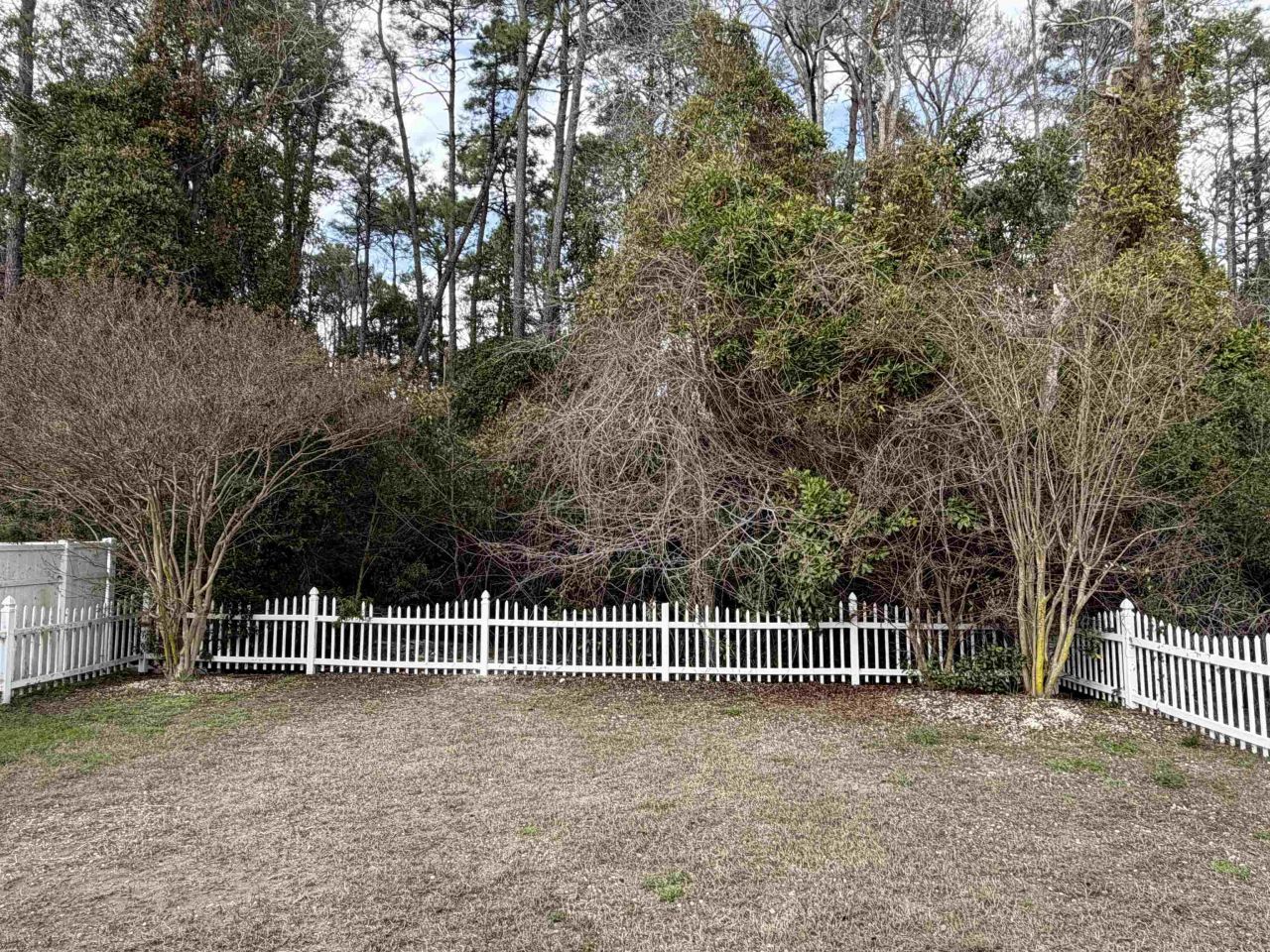 900 Silvercrest Dr.  Photo 6