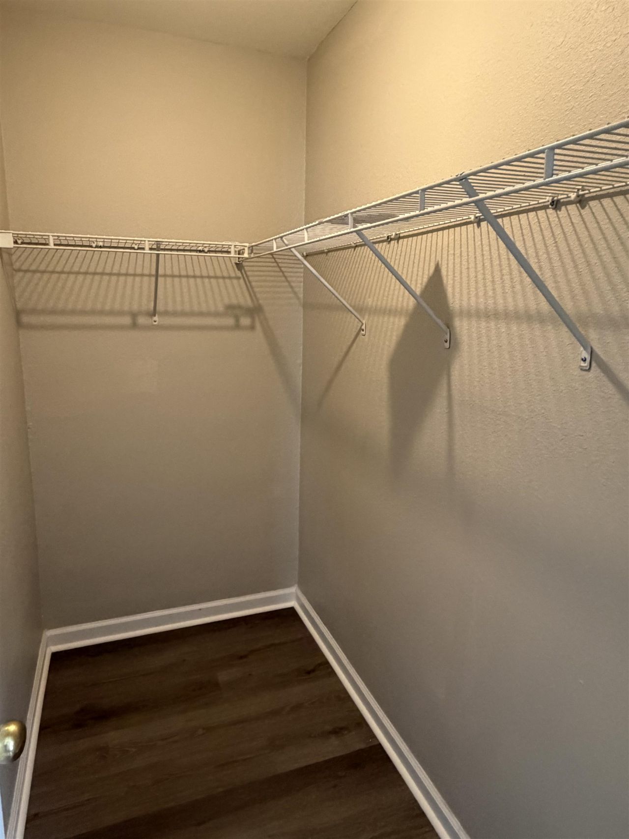 900 Silvercrest Dr.  Photo 8