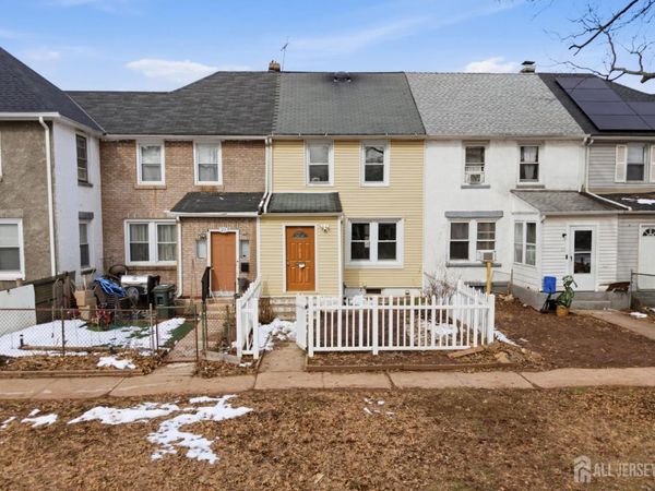 25 Langley Place, New Brunswick, NJ 08901