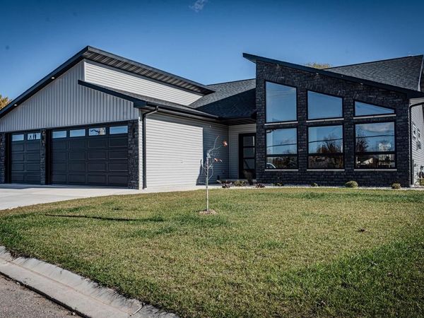 1655 ARNIES COURT, De Pere, WI 54115