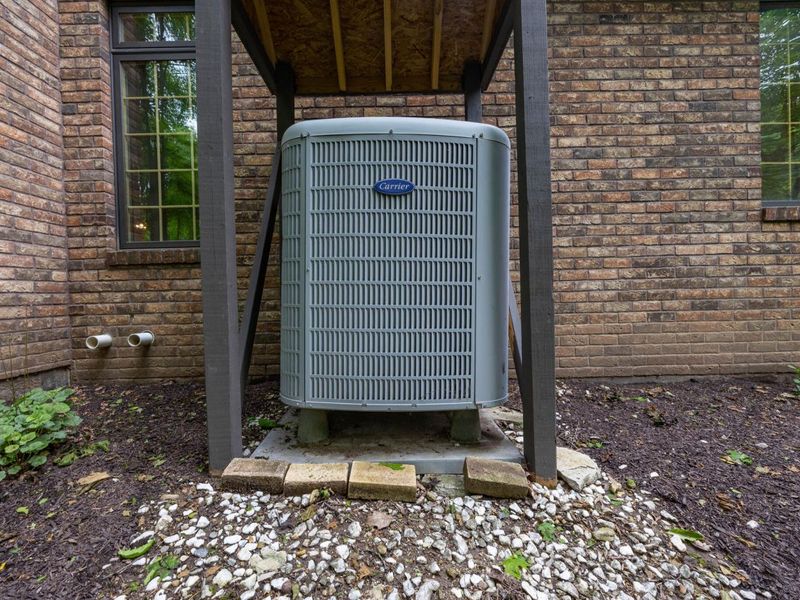 129 Tanglewood Drive, West Liberty, OH 43357 Photo 12