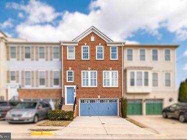 102 GREAT LAUREL SQUARE SE, LEESBURG, VA 20175