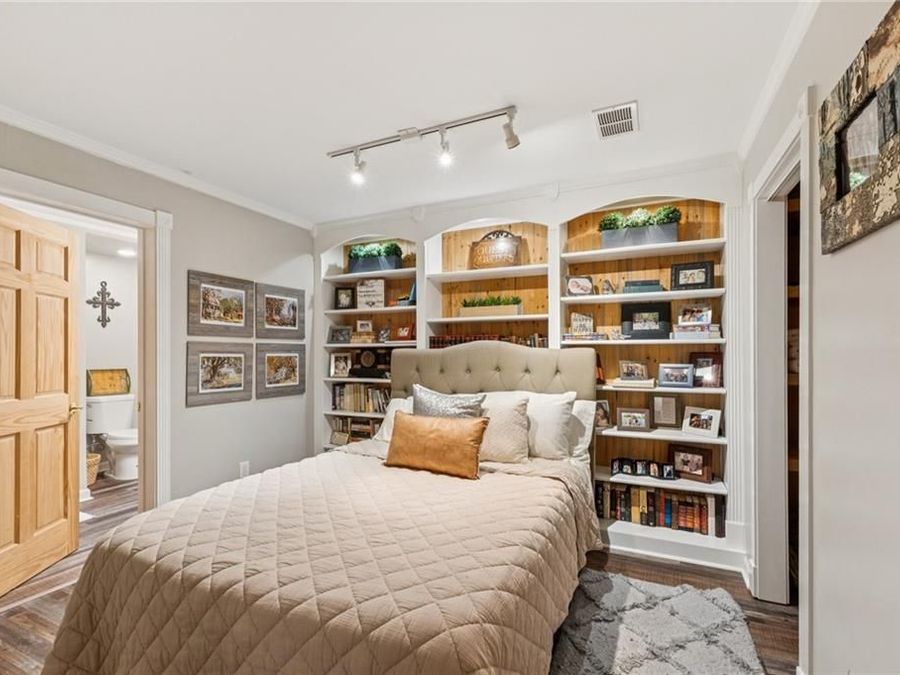 Property Image 36