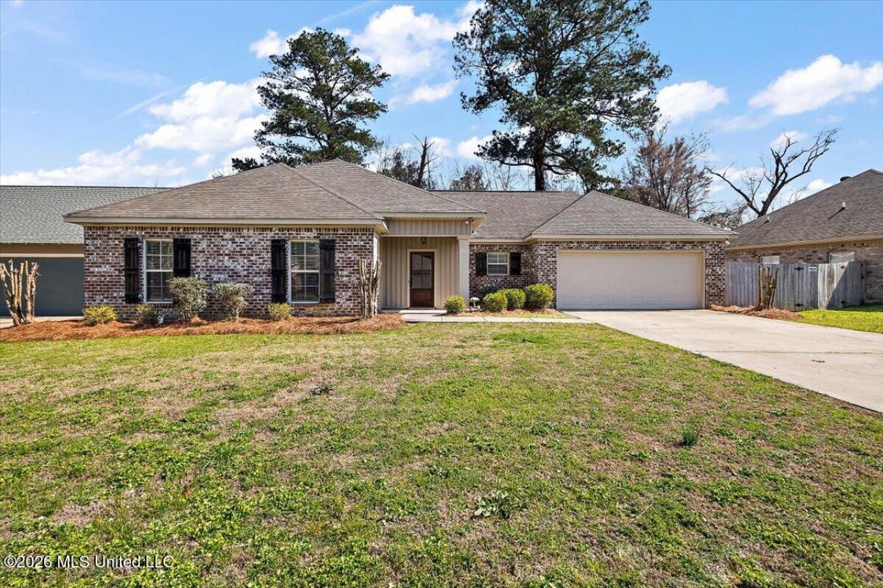 105 Pleasant Harbor Avenue, Brandon, MS 39047 Main Photo