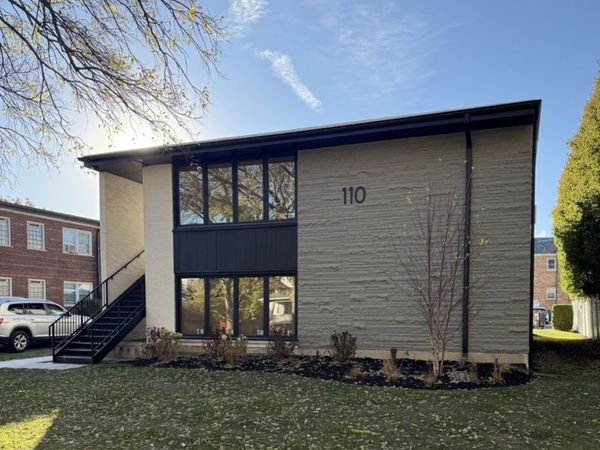 110 N Willow Road , Unit 4, Elmhurst, IL 60126