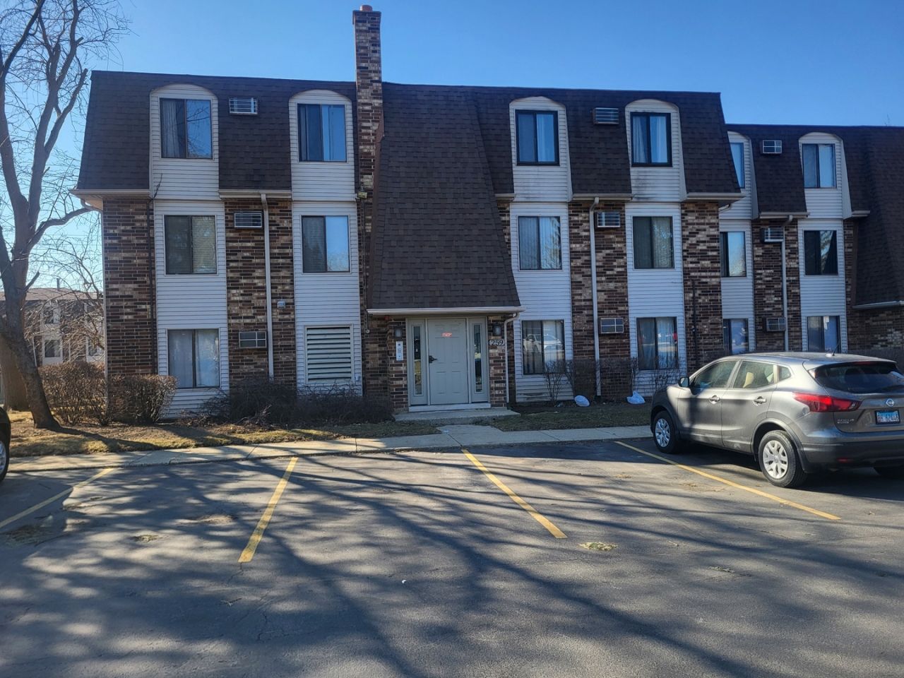 259 W Court Of Shorewood, Unit 2A, Vernon Hills, IL 60061 Main Photo