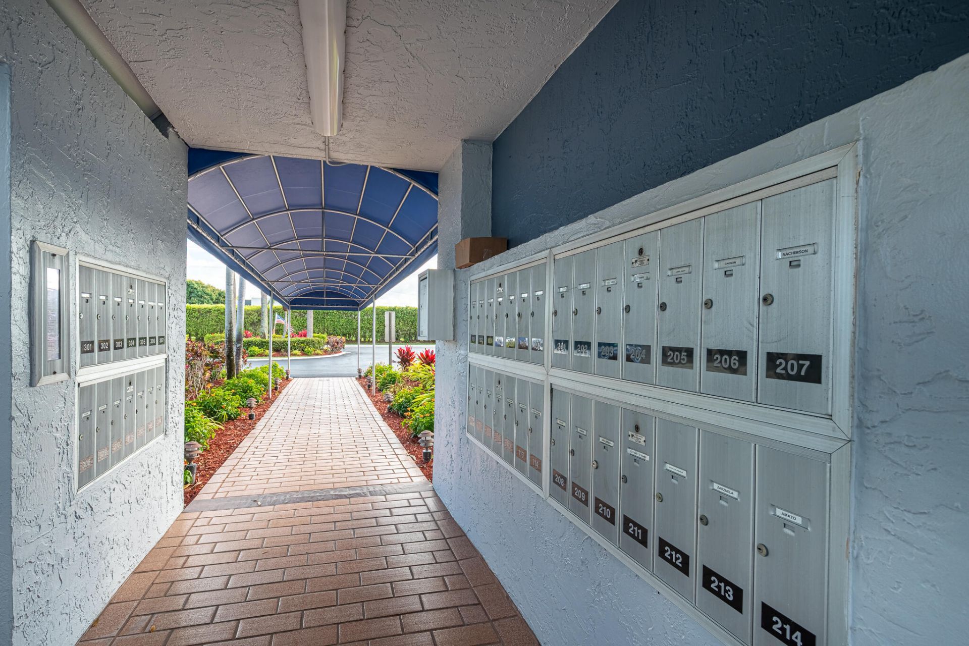 15456 Pembridge Drive, Unit 111, Delray Beach, FL 33484 Photo